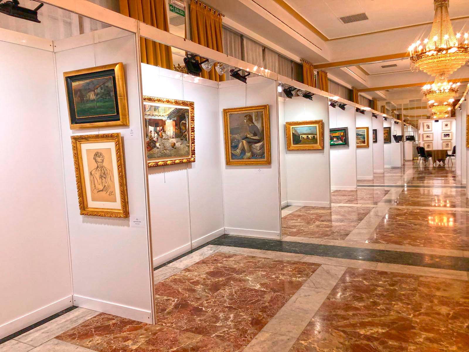 La exposición de arte contemporáneo en el Hotel 3 Reyes fue organizada por la Galería de Arte contemporáneo Lorenart